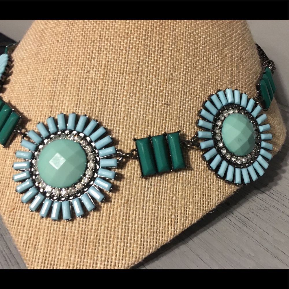 Cookie Lee flower necklace